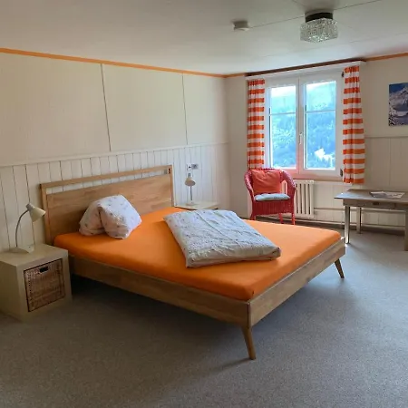 & Z'morgae Schoenenboden *