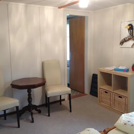 & Z'morgae Schoenenboden