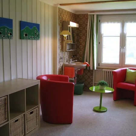 Zimmer & Z'Morgae Schoenenboden