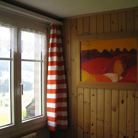 & Z'morgae Schoenenboden